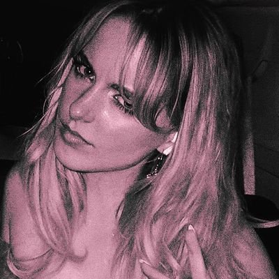 scaryblondies's profile picture. 