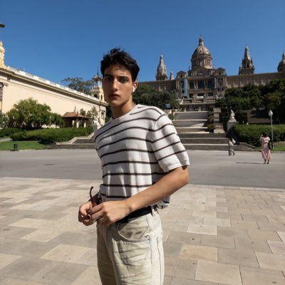 julian_lopma's profile picture. Ni idea de que hago acá