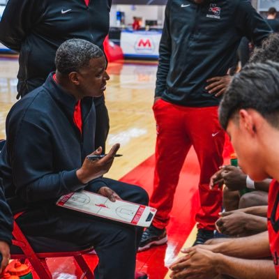 lil_woods23's profile picture. SMU Basketball Alumni 96-2000 / Head Boys Basketball Coach - North Shore High School / Summer Basketball Coach - Houston Hoops EYBL