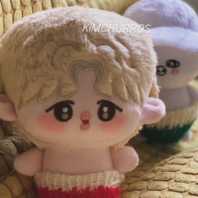 kimchurros_doll's profile picture. 🔔 🗄️ 츄로스 굿즈 계정이에요. (본계: @kimchurros ) 🍑 DM은 선입금폼과 함께  오픈할게요🍑#츄로스와모찌밍 #ChurrosXMochiming #kimchurrosdoll