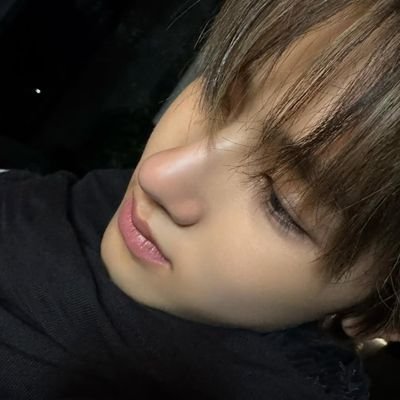 eomstyle's profile picture. ✯ 🕶️ eom seonghyeon 🎧 ✯