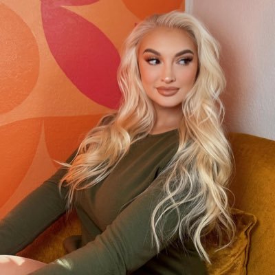 fanna09vaj's profile picture. Public figure Vintage style not vintage values