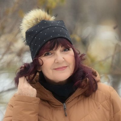 ManneLess's profile picture. M'enivrer de parfums, de paix, d'amour... 
J'adore les chats, les oiseaux, la photo, la vie !  #SurvivanteCancer #PQ #Bloc https://t.co/HcOgG3xihk