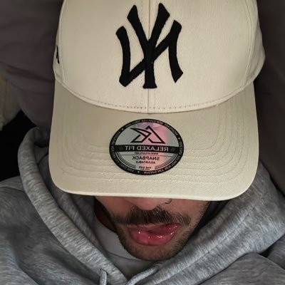 gothiccbomb's profile picture. bonjour, élise lucet, france 2, cash investigation @gothbombpv