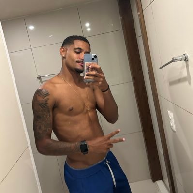 LipeDeJesus07's profile picture. Que as coisas boas se multipliquem..  🤍