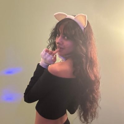 may_lys974's profile picture. 