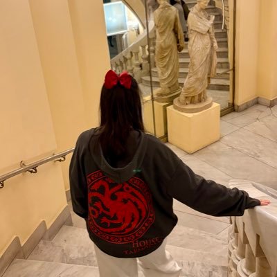 nere_chimmy's profile picture. Fear and bravery are often one and the same💫 Nesta Archeron❤️‍🩹 Stormblessed