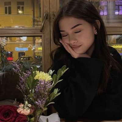 chaosfied's profile picture. escape from the reality.🌼