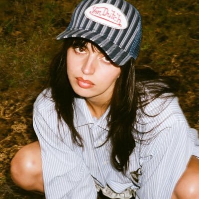 gottmiq's profile picture. kick drum chew gum