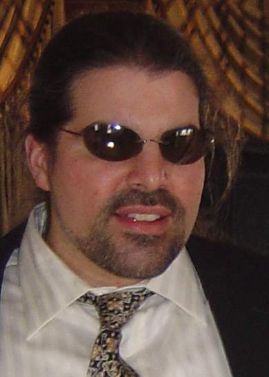 Musician, techie, gadget hound, body builder, father of 5 active kids and live my life like I play: just improvise!