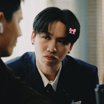 nov_4th_'s profile picture. ói j thé