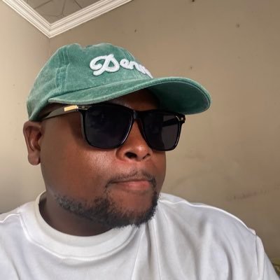 HluvukaniB33967's profile picture. 