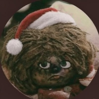 capwell_cc's profile picture. Где-то работаю, где-то не работаю. Неисполнительный директор. Король Удмуртии 👑