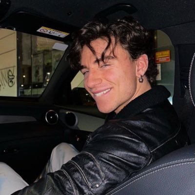 acekknox's profile picture. 𝑆m𝑜k𝑒, l𝑒a𝑡h𝑒r a𝑛d a f𝑢c𝑘e𝑑-𝑢p h𝑒a𝑟t.