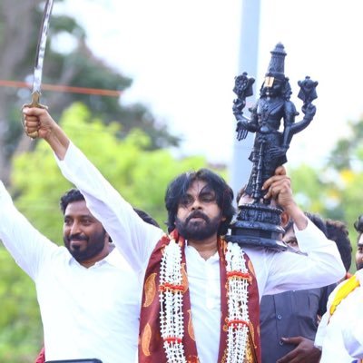 OnlyKalyanFans's profile picture. ఆల్వేస్ పవన్ కళ్యాణ్,రామ్ చరణ్ 💕💕