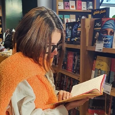 maybebluewitch's profile picture. 