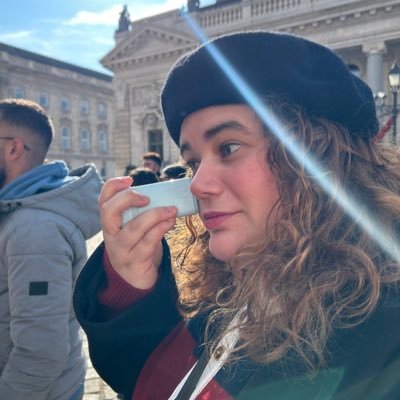 Efimerabonhomia's profile picture. Me gustan los atardeceres 📷🎬✈🍀🌵🌌☔🏊🎶🍺🍓