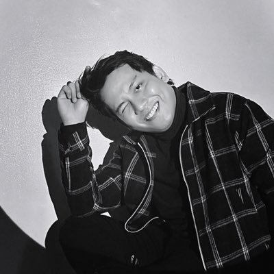 ramenitsuga's profile picture. digital designer • creative director • cat dad