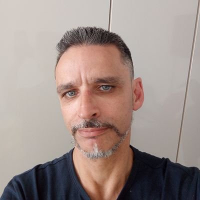 Claudio_Luis72's profile picture. Conservador de Direita, patriota bolsonarista🇧🇷, cristão ✝️, hétero ♂️, anti-petista radical