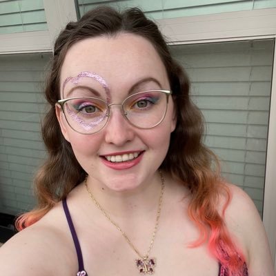 flopvinylsigned's profile picture. Fave oldie: Fearless 💛 Fave newbie: Midnights 💙