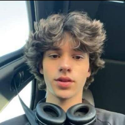 Kai_musk74's profile picture. I'm kai musk 🇺🇸 a son of Elon musk the CEO of  SpaceX & Tesla. I don't speak ill of my dad be careful of those imposters pretending to be my dad out there.