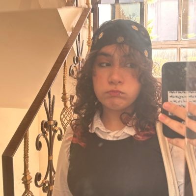 Urpanix's profile picture. bi, shy, and ready to cry