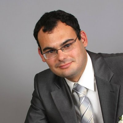 RoizMichael83's profile picture. Grandmaster, experienced player (2680 Peak rating, ranked 40 in World), Author of books, Columns, Second of Elite players (Gelfand, Eljanov and others), Coach