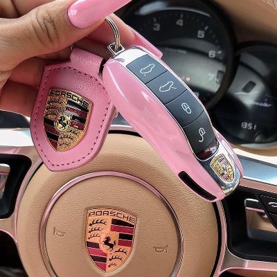 Catalinaduris's profile picture. not your bro just a girl in the trenches 💖 | yapping about the markets daily |Cryptocurrency enthusiasts, gold price movements, BTC owners