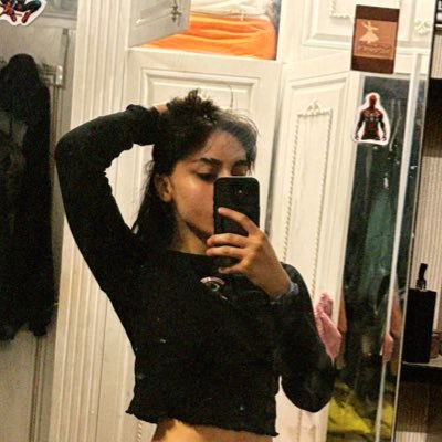 zaray1619's profile picture. چی