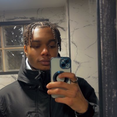 ldx_raph's profile picture. Je vous souhaite d’être le choix de quelqu’un et non une Options  insta : rph.way.                                   👻 snap: raph_ldx