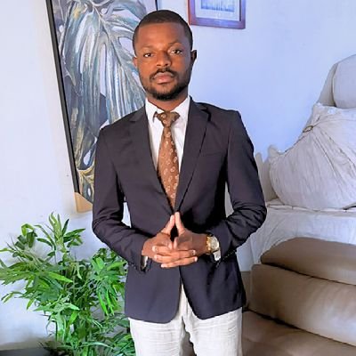 Tata_Mbuta's profile picture. 👨‍👦 Père | 🏛️ Cadre du Regroupement Politique LE CENTRE | 📊 Expert en Trading Forex & Marchés Financiers | 🎓 Formateur & Mentor | 💼 Manager Bijouterie BH