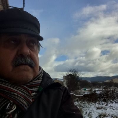 Lucas_DSE's profile picture. _Marxista ,a veces de Carlos , a veces de Groucho .Pero sin cambiar de principios.
Avvocato malvagio (Rufián dixit-)