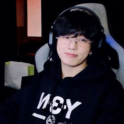 yayu_thv's profile picture. Only Army
.   ۫  (𝗻.)  e𝘶𝙥𝙝𝗼𝘳𝘪𝖺  : what i feel when i see you .  je͜͡o͜͡n jungk͟o͟ok.  𝟵𝟳  𓂃  ” ◌.    ✿♡ @Anikookie13