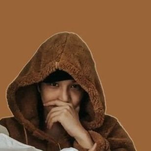 Jonginnie__0114's profile picture. 