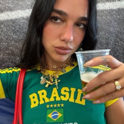 fuckapplause's profile picture. (@guithisway)