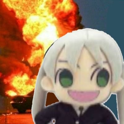 sickly_phoenix's profile picture. |  Hii I exist :p
|  I like weird stuff 
|  Pan🏳️‍🌈  |  Demigender🏳️‍⚧️ 
|  17y  |  INFJ/ISFJ 
|  NSFW DNI 
|  Alt: @AstherQuasar