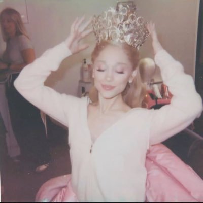 thenyouhappened's profile picture. 