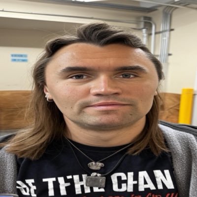 onmystringbean's profile picture. curious george and bug enthusiast