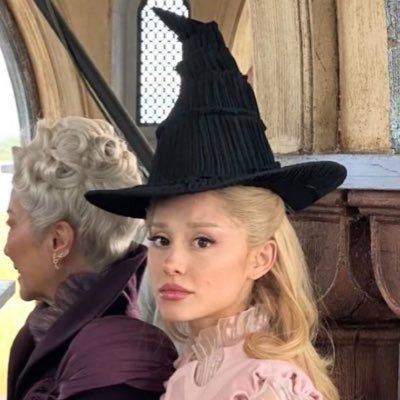 gemfotluv's profile picture. my wifey @hyunhovers ヽ(♡‿♡)ノ