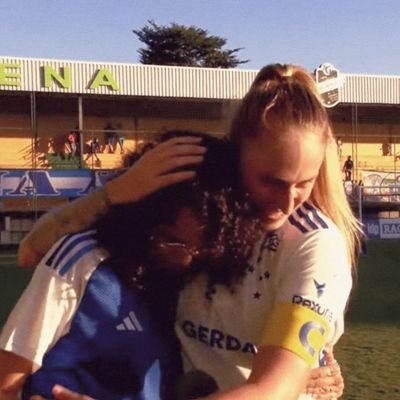 raphacecla's profile picture. Comentarista na Samuca TV nas horas pagas e no Twitter nas horas vagas.