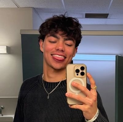 ImMalachiBarton's profile picture. 