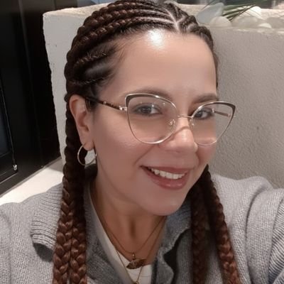 aycziyangil's profile picture. cahitle mersin'e gitmedim