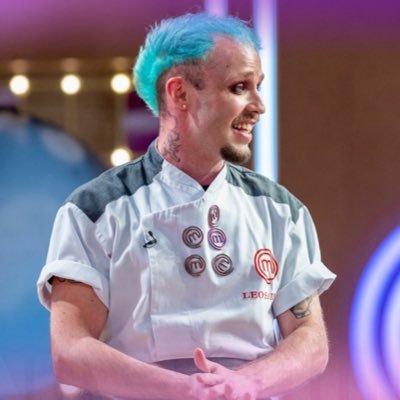 mcc2_leosalles's profile picture. VENCEDOR MASTERCHEF CONFEITARIA 2025 🏆 10 episódios, 8 vitórias e 5 PINS 😱🍾✨ 📩 contato.leosalless@gmail.com