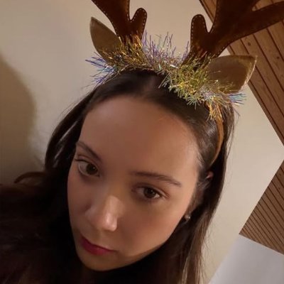 jianglushi's profile picture. currently watching and reading something