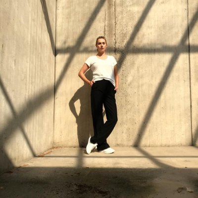 Julia963717's profile picture. 