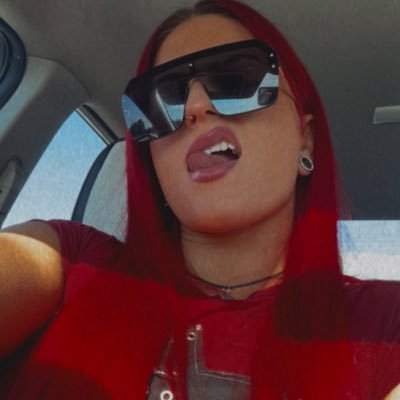 ProwlingForPrey's profile picture. There’s only a few things that will bring a smile to my face, and they all involve watching my victims writhe in agony after I’m done torturing them. parody.