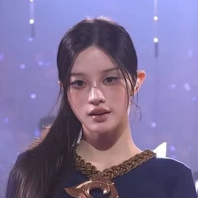 jieunipaen's profile picture. ✞