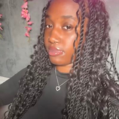 nae_lopez1's profile picture. ig: @naeriich 💟