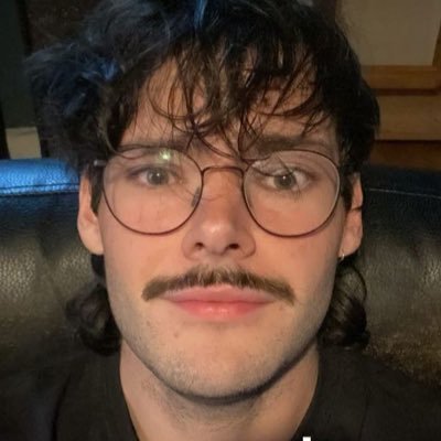 _boycomma's profile picture. 