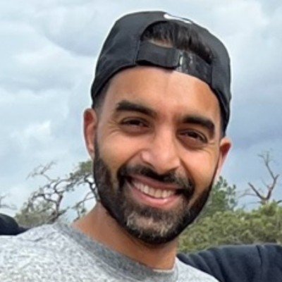 AkilMominX's profile picture. Building Messproof — the AI creative strategist that analyzes your brand + competitors and auto-generates high-performance creative briefs.

Agency founder
